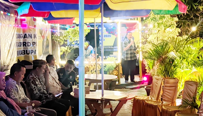 Anggota DPRD Provinsi Gorontalo, Paris Jusuf saat menjalani reses di Dapil III [foto:dok/humas]