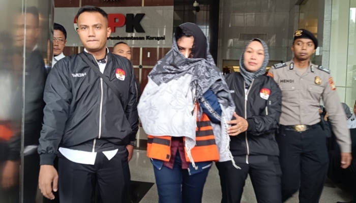 Bupati Pekalongan, Fadia Arafiq saat di gedung KPK [foto:dok/rmol]