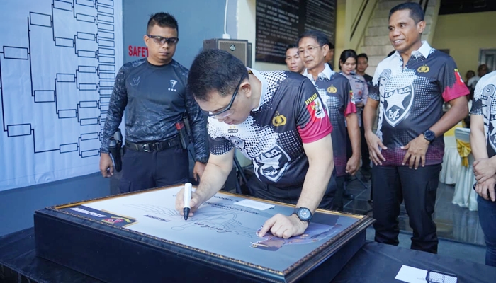 Kapolda Gorontalo, Irjen Pol. Drs Widodo saat meresmikan fasilitas ISC usai direnovasi [foto:dok/humas]