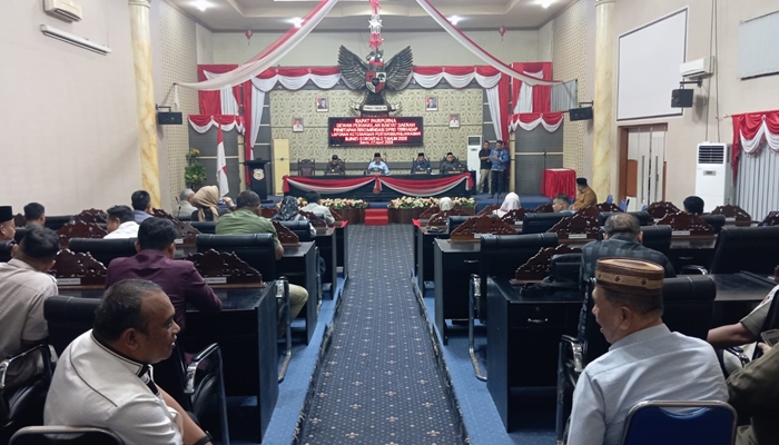 Rapat paripurna DPRD Kabupaten Gorontalo terkait pengesahan rekomendasi LKPJ 2025. [foto:juna/nusantara1]