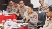 Kapolda Gorontalo, Irjen Pol. Drs. Widodo saat memimpin ‘Gelar Operasi Triwulan’ [foto:dok/humas]