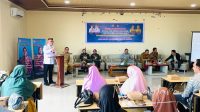 Bupati Gorontalo, Sofyan Puhi saat membuka kegiatan Pelatihan Bisnis dan Kewirausahaan Serta Kurasi Produk IKM. [foto:juna/nusantara1]