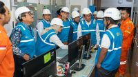 Kunjungan Dewan Energi Nasional di PLTA Cirata sebagai kawasan yang memanfaatkan potensi energi baru terbarukan secara optimal melalui konsep pembangkit hybrid [foto:dok/pln]