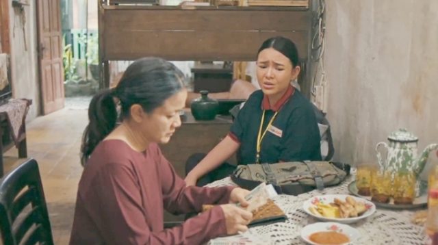 Nirina Zubir dan Amanda Manopo dalam trailer film Jangan Buang Ibu [foto:dok/Leo Pictures]