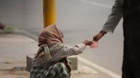 Ilustrasi. Cara memperlakukan orang yang tak berdaya salah satu cara mengetahui watak asli seseorang [foto:dok/dinsos]