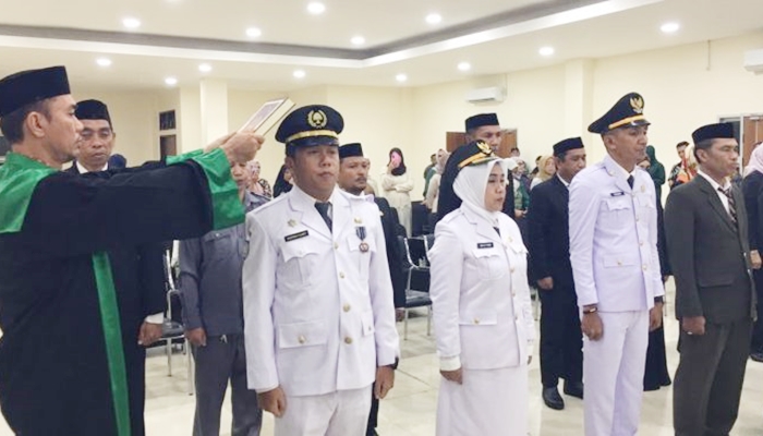 Pengambilan sumpah dan pelantikan sejumlah pejabat di Bone Bolango. [foto:dok/kominfo]