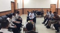 Bupati Bone Bolango, Ismet Mile, saat menerima audiensi Kepala Balai Pemasyarakatan (Bapas) Kelas II Gorontalo, I Putu Sukohartawan, di Ruang Kerja Bupati, Kamis 11 Juni 2026. [foto:dok/(F.Indra/Diskominfo]