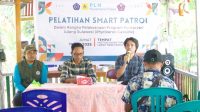 Narasumber dari Universitas Muhammadiyah Gorontalo memberikan materi pada Pelatihan SMART PATROL kepada masyarakat di Kecamatan Taluditi, Kabupaten Pohuwato tentang Program Konservasi Burung Julang Sulawesi. [foto:dok/pln]