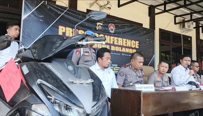 Polres Bone Bolango saat menggelar konferensi pers terkait dengan Curanmor [foto:ist]