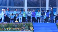 Wapres Gibran Rakabuming Raka saat meminta keluhan sejumlah petani dan nelayan pada pembukaan PENAS Petani Nelayan XVII 2026. [foto:humaspenas]