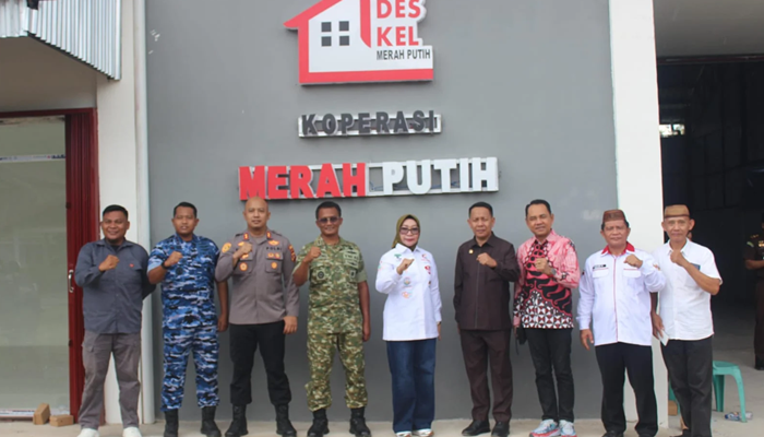 Wakil Ketua Komisi I DPRD Gorontalo Utara, Hendra Nurdin saat menghadiri peluncuran serentak Koperasi Merah Putih. [foto:dok]