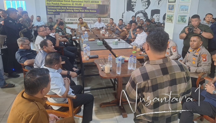 Ketua KNPI Gorontalo Utara, Yowan Sukarna saat mengadukan dua masalah yang hingga saat ini belum selesai. Ini disampaikan ketika di depan Forkopimda Provinsi Gorontalo, Selasa 14 Juli 2026 di Warkop Amal. [foto:nusantara1]
