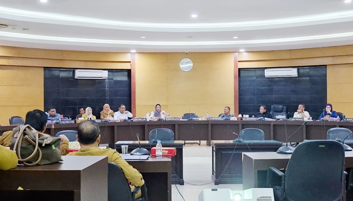 007 Komisi II RDP KP RDP Komisi II bersama Dinas KP, Senin 20 Juli 2026.
