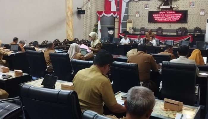 Suasana RDP Komisi III DPRD Kabupaten Gorontalo bersama komisi gabungan dengan sejumlah OPD, Selasa 9 Juni 2026. [foto:dok/humas]
