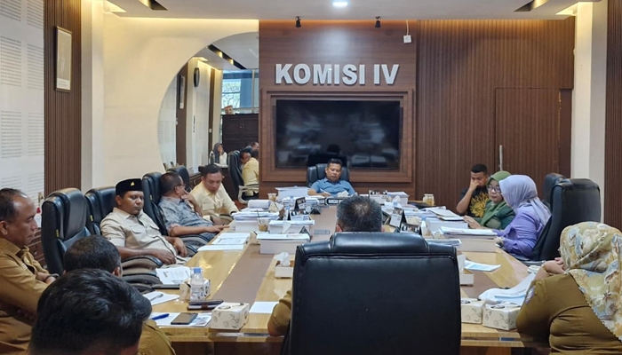 RDP Komisi IV bersama Disnaker, ESDM dan Transmigrasi. [foto:nusantara1]