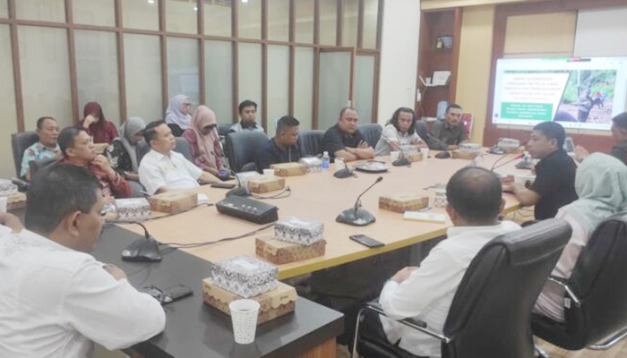 Rapat Koordinasi Perdana Tim Pelaksanaan Percepatan Pembangunan Infrastruktur Jalan Tulabolo–Pinogu yang dipimpin Sekretaris Daerah Bone Bolango, Iwan Mustapa, Kamis 30 Juli 2026. [foto:dok/kominfo]