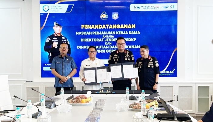 Ketua DPRD Provinsi Gorontalo, Thomas Mopili (kiri) hadir pada penandatanganan kerjasama, di Kementerian KP, Rabu 22 Juli 2026. [foto:dok/humas]
