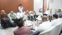 Pimpinan DPRD Provinsi Gorontalo dan Komisi III, saat bertemu dengan Wakil Menteri Transmigrasi, di ruang kerja. [foto:dok/humas]
