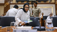 iba-tiba, Kepala BGN Nanik S Deyang Mundur