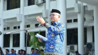 Sofyan Puhi Bupati Gorontalo Sofyan Puhi