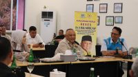 Diskusi interaktif dan arahan dari Anggota DPR RI Rusli Habibie, dan wakili Gubernur Gorontalo idah Syahidah kepada manajer Unit Pembangkitan Gorontalo Hubertus Tri adi Nugroho. [foto:dok/pln]