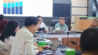 Bupati Gorontalo Sofyan Puhi usai menerima Kepala Perwakilan BPKP Provinsi Gorontalo di ruang kerjanya, Selasa 4 Agustus 2026. [foto:dok/kominfo]