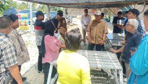 Komisi I DPRD Provinsi Gorontalo mengunjungi salah satu lahan yang ada di GORR Desa Datahu, Isimu. [foto:dok/humas]