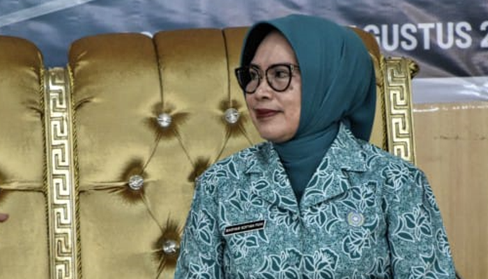 Maryam Ketua TP PKK Kabupaten Gorontalo, Ny. Maryam Sofyan Puhi.