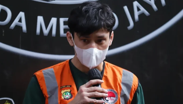 Artis Revaldo Fifaldi kembali berurusan dengan polisi terkait kasus Narkoba. [foto:dok/ist]