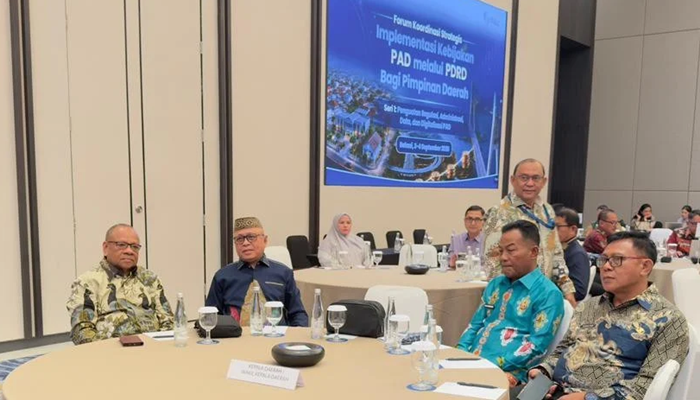 Bupati Gorontalo, Sofyan Puhi menghadiri Forum Koordinasi Strategis Implementasi Kebijakan PAD dari PDRD yang digelar Direktorat Jenderal Bina Keuangan Daerah Kementerian Dalam Negeri di Hotel Four Points, Bekasi, Jawa Barat, 2 hingga 4 September 2026. [foto:dok/humas]