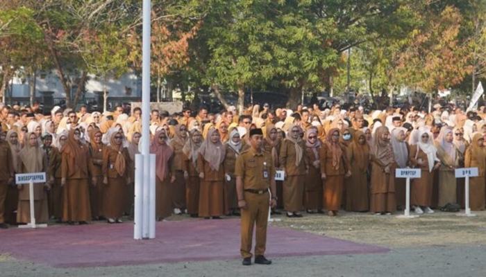 Apel kerja di yang berlangsung di Lapangan Alun-Alun Bone Bolango, Senin 7 September 2026. [foto:dok/onal/forkopimda]