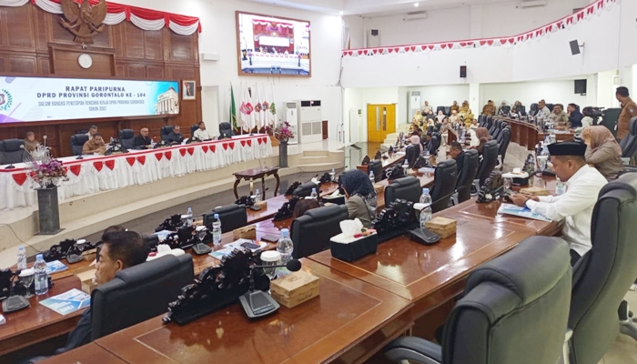 Suasana rapat paripurna membahas rencana kerja 2027.