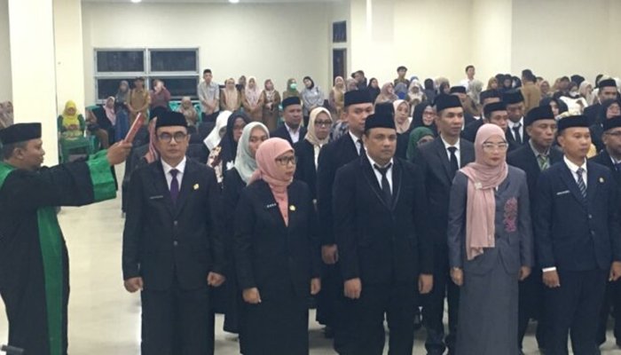 Prosesi pelantikan dan pengambilan sumpah Pejabat Administrator, Pengawas dan Kepala Puskesmas di lingkungan pemerintah Kabupaten Bone Bolango, Selasa 22 September 2026. [foto:dok/kominfo]