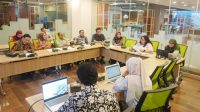 Pertemuan Komisi III DPRD Provinsi Gorontalo bersama Bappenas, terkait kelanjutan perbaikan gedung asrama haji. [foto:dok/pendamping komisi]
