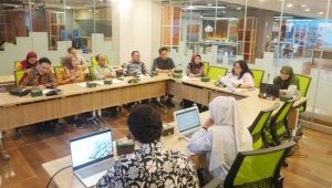Pertemuan Komisi III DPRD Provinsi Gorontalo bersama Bappenas, terkait kelanjutan perbaikan gedung asrama haji. [foto:dok/pendamping komisi]