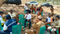 Anggota DPRD Gorontalo Utara, Lukum Diko bersama tim dari BWSS dan dinas teknis Pemkab Gorontalo Utara mengunjungi embung ilangata. [foto:dok/ist]