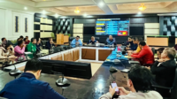 Bupati Gorontalo, Sofyan Puhi dalam rakor Inovasi Daerah, Kamis 1 Oktober 2026, di Ruang Dulohupa, Kantor Bupati Gorontalo. [foto:dok/humas]