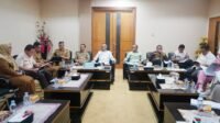 Rapat Banggar bersama TAPD saat membahas hasil evaluasi Kemendagri terkait Perubahan APBD 2026.[foto:dok/humas]