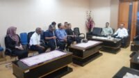 Ketua DPRD Provinsi Gorontalo, Idrus MT. Mopili bersama wakil ketua dan anggota, saat menerima audiensi penyandang disabilitas. [foto:dok/humas]
