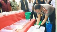 Kapolri Jenderal Suyudi Ario Seto saat mengungkap laboratorium gelap pembuatan sabu jaringan narkotika internasional di Kabupaten Pidie, Aceh pada Jumat, 23 Oktober 2026 bersama tim gabungan. [foto:dok/Divhumas Mabes Polri]