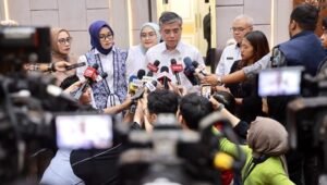 Menteri Ketenagakerjaan, Yassierli saat diwawancarai usai rapat dengan Komisi IX DPR RI.[foto:dok/kemnaker]