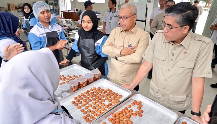 Menteri Ketenagakerjaan (Menaker) Yassierli saat melihat langsung pelatihan vokasi di Bantul, DI Yogyakarta, Rabu 7 Oktober 2026. [foto:dok/kemnaker]